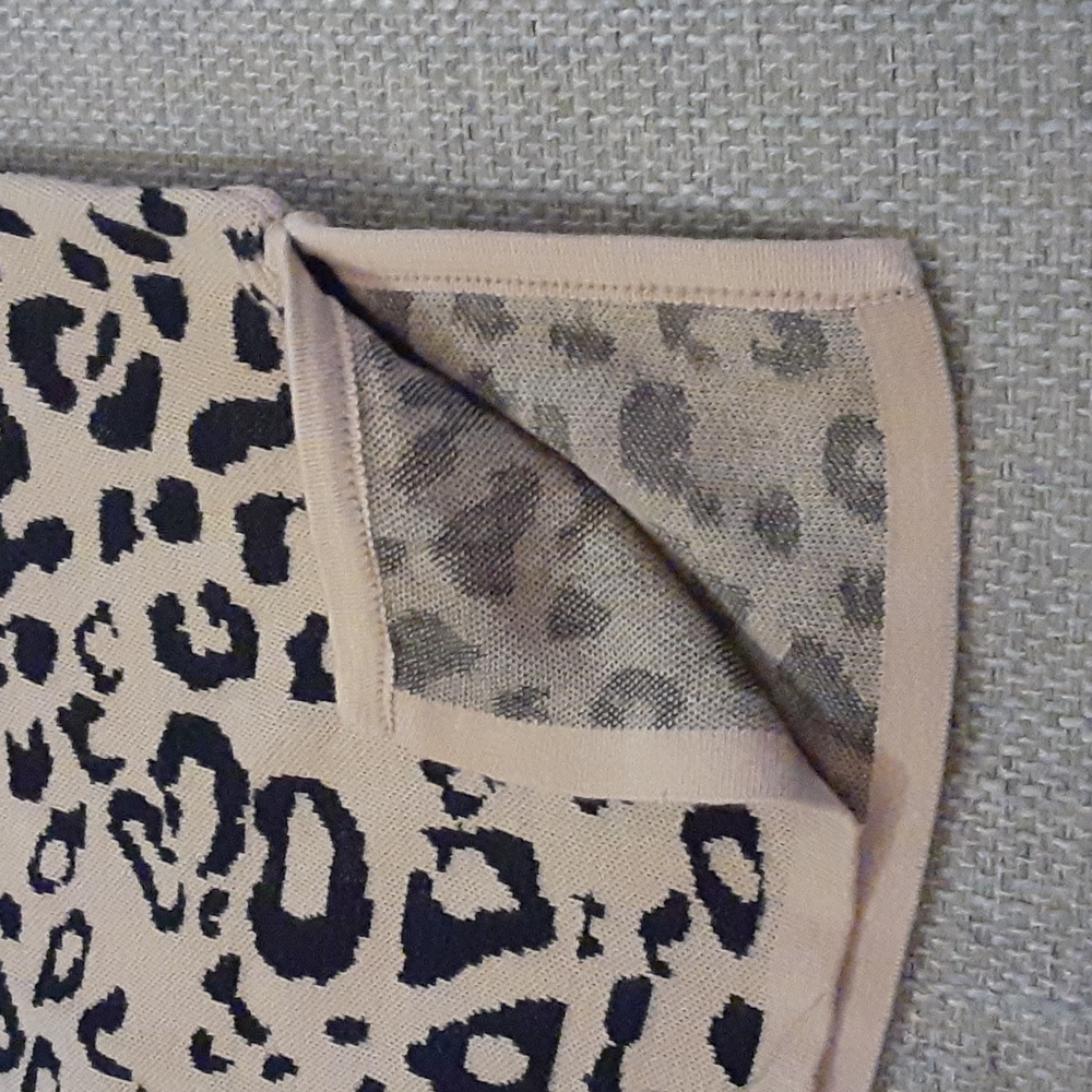 JM Collection pullover - Picture 5 of 9